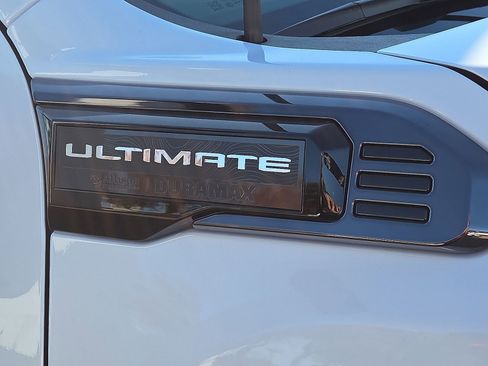 New 2026 GMC Sierra 3500 Denali Ultimate w/ LPO, Black Badging Package AWD/4WD image 6