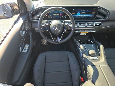 New 2026 Mercedes-Benz GLS 450 4MATIC image 25