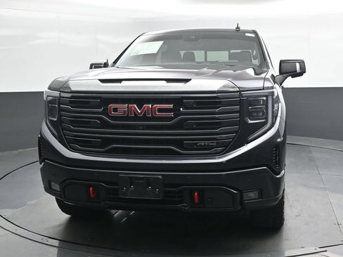 Used 2022 GMC Sierra 1500 AT4 w/ AT4 Premium Package AWD/4WD image 9