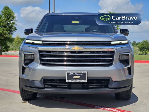 Certified 2026 Chevrolet Traverse LT w/ Driver Confidence Package FWD image 6