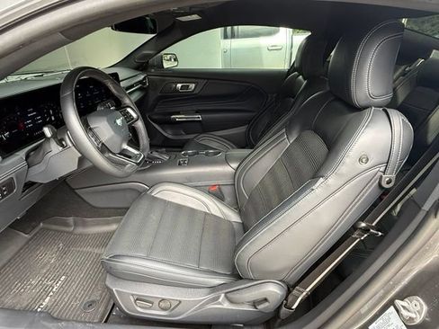 Used 2025 Ford Mustang GT Premium RWD image 11
