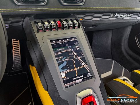Used 2022 Lamborghini Huracan STO RWD image 18