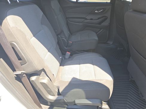 Used 2023 Chevrolet Traverse LT FWD image 28