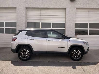 Used 2025 Jeep Compass Trailhawk