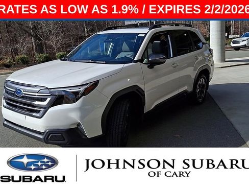 Used 2025 Subaru Forester Premium image 4