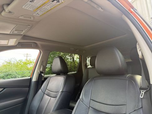 Used 2020 Nissan Rogue SL w/ Premium Package AWD/4WD image 18