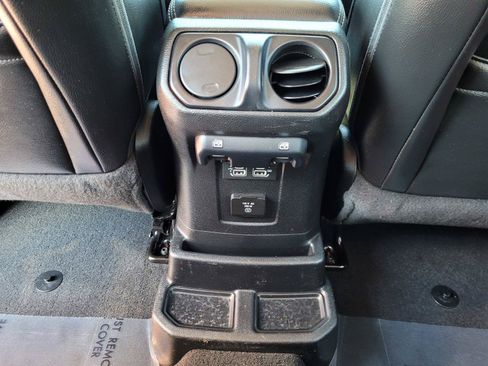Used 2018 Jeep Wrangler Unlimited Sahara w/ Cold Weather Group AWD/4WD image 17