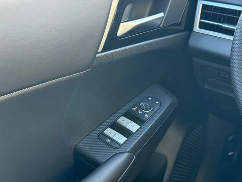 New 2025 Mitsubishi Outlander SE image 7