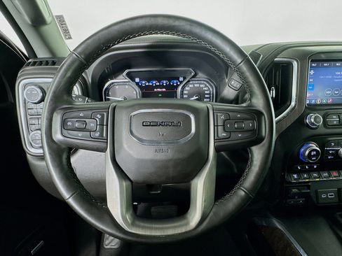 Used 2023 GMC Sierra 3500 Denali w/ Denali Ultimate Package image 11