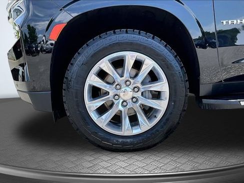 Used 2024 Chevrolet Tahoe Premier AWD/4WD image 32