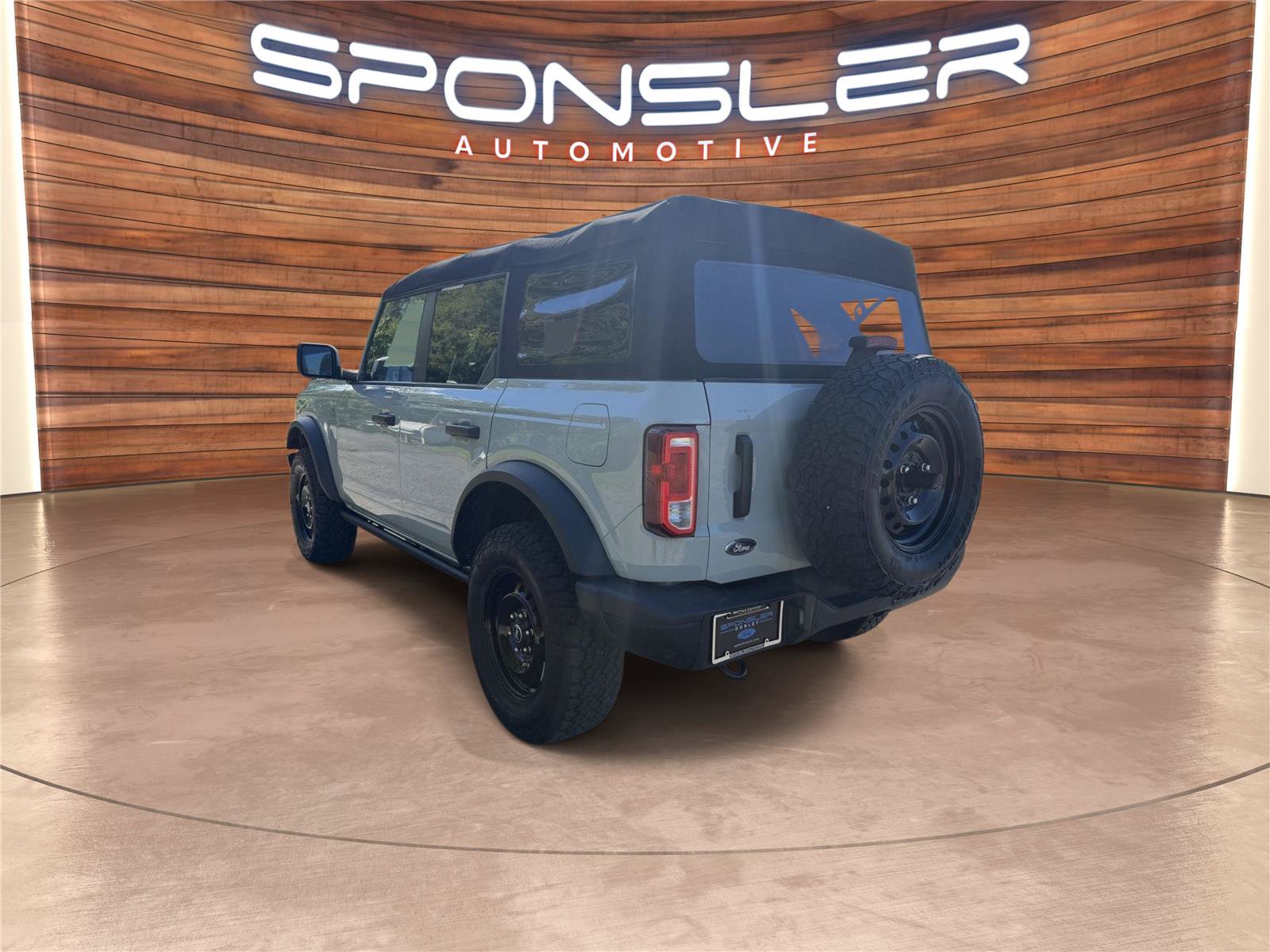 Used 2023 Ford Bronco Black Diamond AWD/4WD image 3