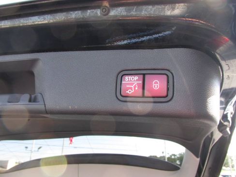 Used 2015 Mercedes-Benz ML 350 4MATIC image 17