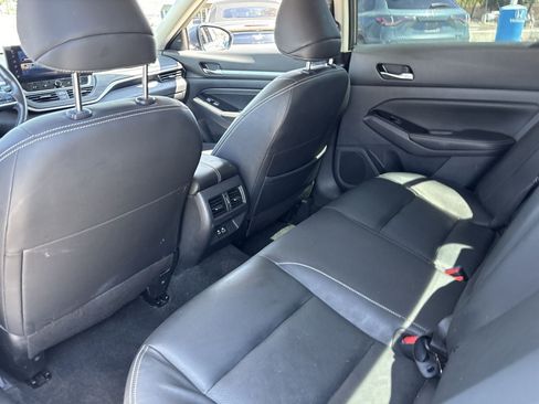 Used 2023 Nissan Altima 2.5 SL FWD image 13