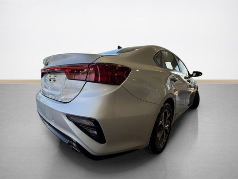 Used 2021 Kia Forte LXS FWD image 4