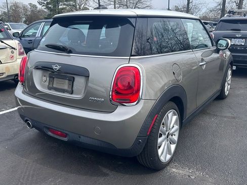 Used 2020 MINI Cooper 2-Door Hardtop image 8
