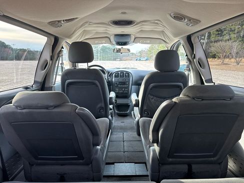 Used 2007 Dodge Grand Caravan SXT image 19