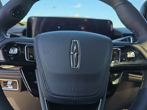 Used 2025 Lincoln Aviator Black Label image 23