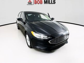 Used 2018 Ford Fusion SE w/ Fusion SE Technology Package video 1