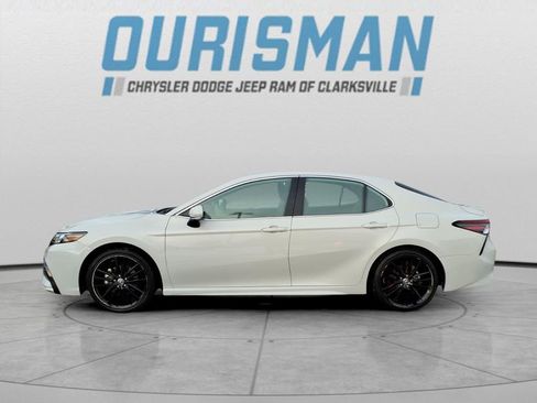 Used 2023 Toyota Camry XSE image 6