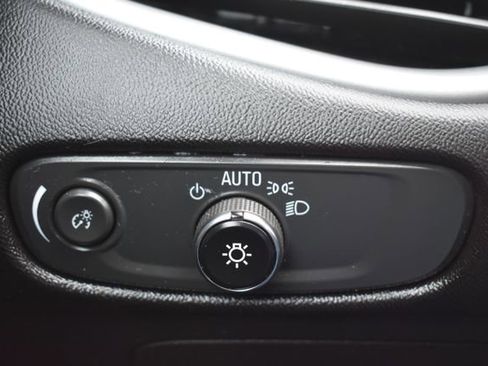 Used 2023 Chevrolet Malibu LT image 16