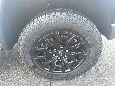 Used 2023 Chevrolet Colorado Trail Boss w/ LPO, Skid Plate Package image 6