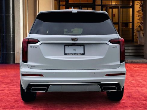 New 2025 Cadillac XT6 Premium Luxury w/ Technology Package image 5