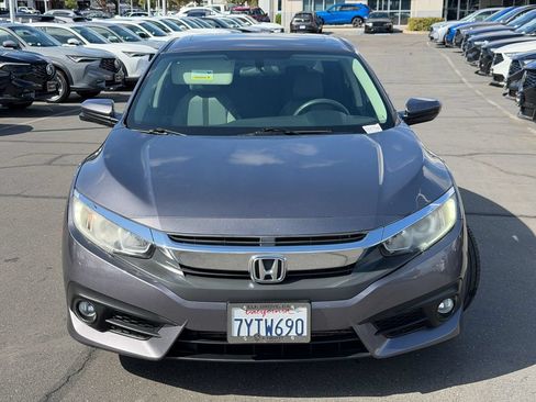 Used 2017 Honda Civic EX-T image 3
