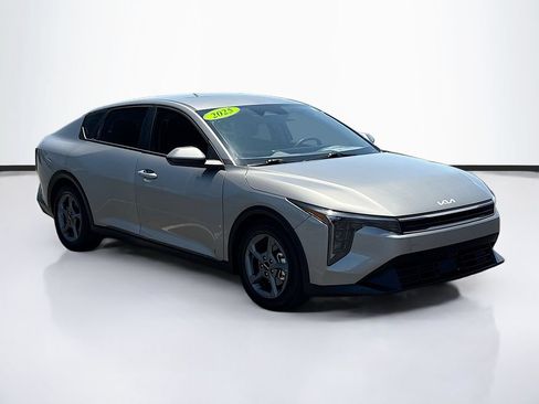 Used 2025 Kia K4 FWD image 3