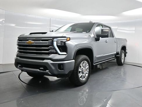 Used 2025 Chevrolet Silverado 2500 High Country w/ Technology Package AWD/4WD image 72