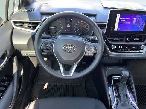 Used 2025 Toyota Corolla SE FWD image 12
