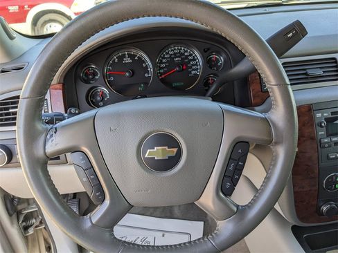 Used 2014 Chevrolet Tahoe LT w/ Luxury Package image 32