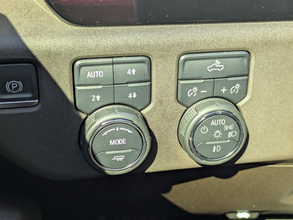 Used 2022 Chevrolet Silverado 1500 RST w/ All Star Edition Plus AWD/4WD image 26
