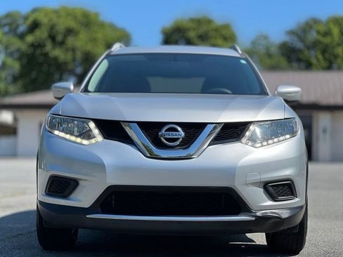 Used 2014 Nissan Rogue SV w/ SV Family Package AWD/4WD image 2