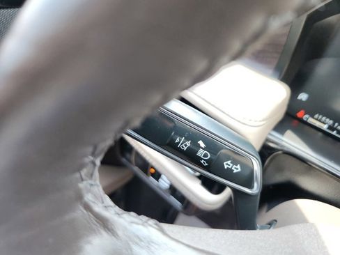 Used 2022 Lincoln Nautilus Reserve image 25