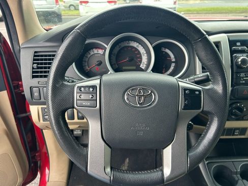 Used 2012 Toyota Tacoma 4x4 Double Cab w/ SR5 Pkg image 20