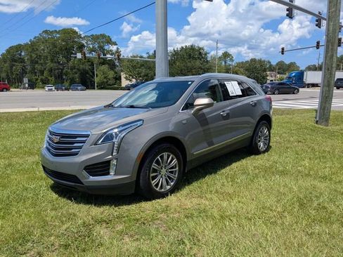 Used 2018 Cadillac XT5 Luxury w/ Driver Awareness Package FWD image 7