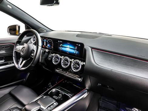 Certified 2023 Mercedes-Benz GLA 250 4MATIC w/ Premium Package image 16