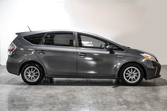 Used 2013 Toyota Prius V Three FWD image 8
