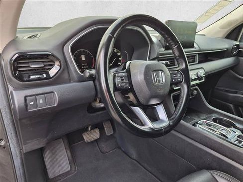 Used 2024 Honda Pilot EX-L image 10