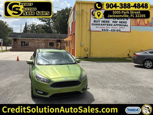 Used 2018 Ford Focus SEL FWD image 1