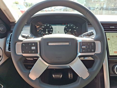 Certified 2025 Land Rover Discovery Dynamic SE AWD/4WD image 20