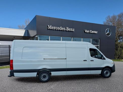 New 2026 Mercedes-Benz Sprinter 2500 image 2