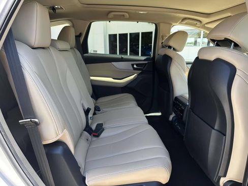 Certified 2024 Acura MDX SH-AWD w/ Technology Package image 11