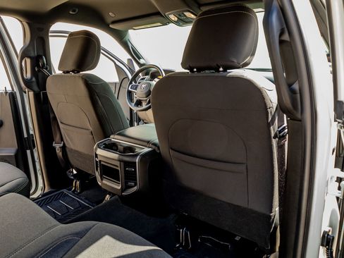 Used 2024 RAM 2500 Big Horn w/ Night Edition image 34