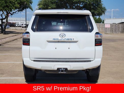 Used 2021 Toyota 4Runner SR5 Premium w/ Moonroof Package RWD image 4