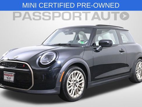 Used 2025 MINI Cooper S FWD image 1