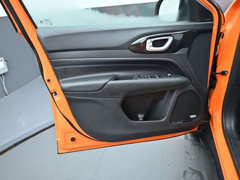 New 2026 Jeep Compass Latitude w/ Sun and Sound Group image 12