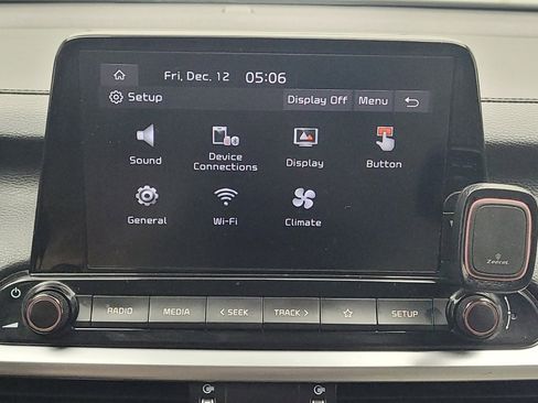 Used 2023 Kia Forte LXS w/ LXS Technology Package image 25