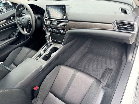 Used 2020 Honda Accord EX image 37