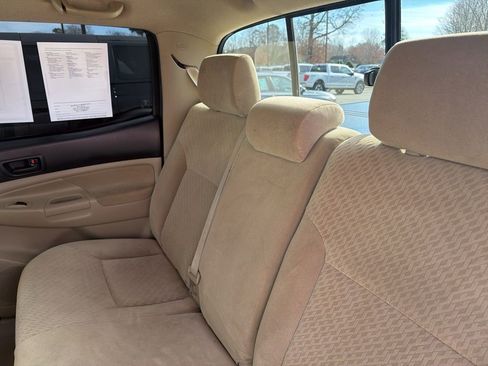 Used 2009 Toyota Tacoma PreRunner image 25